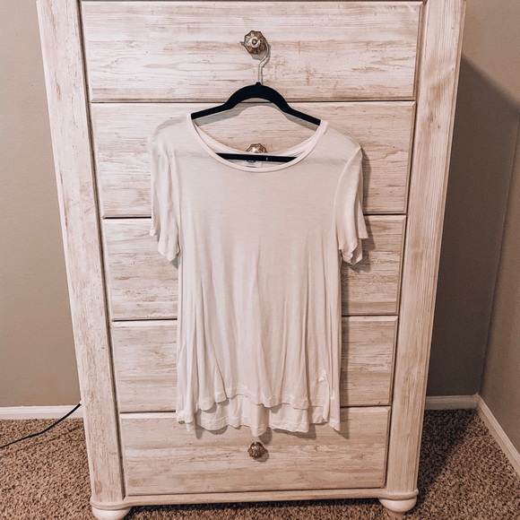 Plain White Tee - Picture 1 of 2